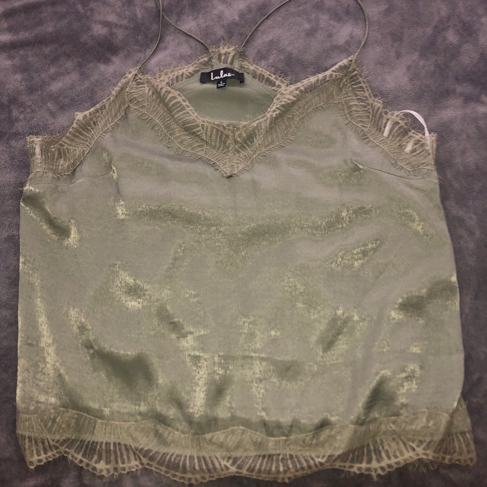 Lulu’s pale green lace cami
